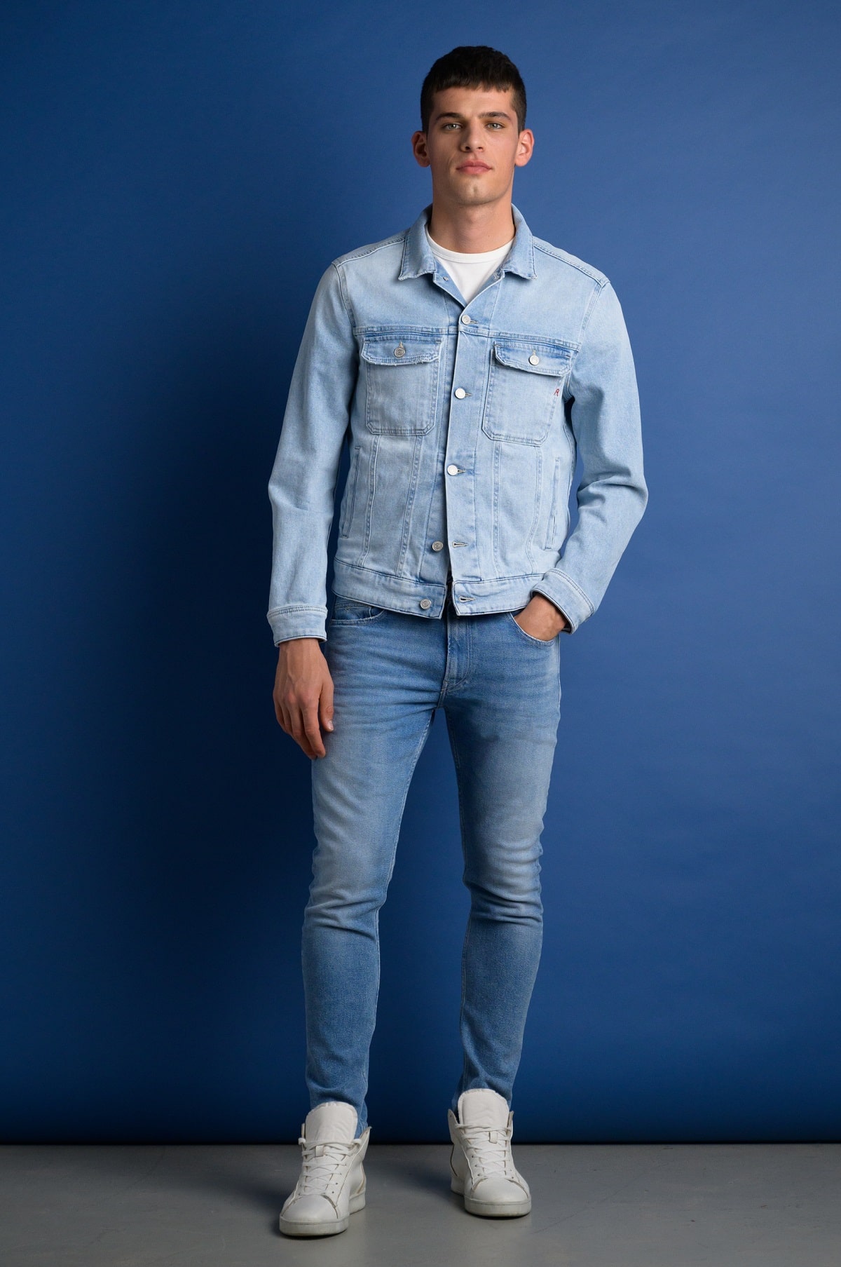 5 Factors That Made Blue Jeans an Immortal Piece of Clothing 5 Factors That Made Blue Jeans an Immortal Piece of Clothing