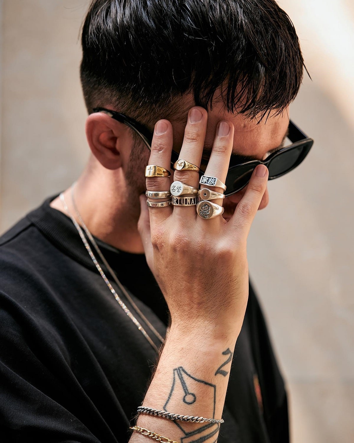 Buying Men’s Jewellery: Big Brands vs Bespoke Boutique Buying Men’s Jewellery: Big Brands vs Bespoke Boutique